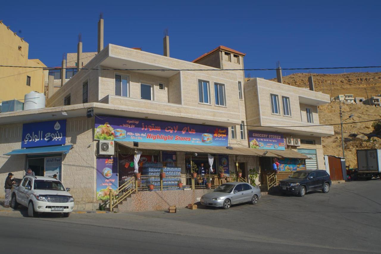 Over Mountains Hotel Wadi Musa Exterior foto